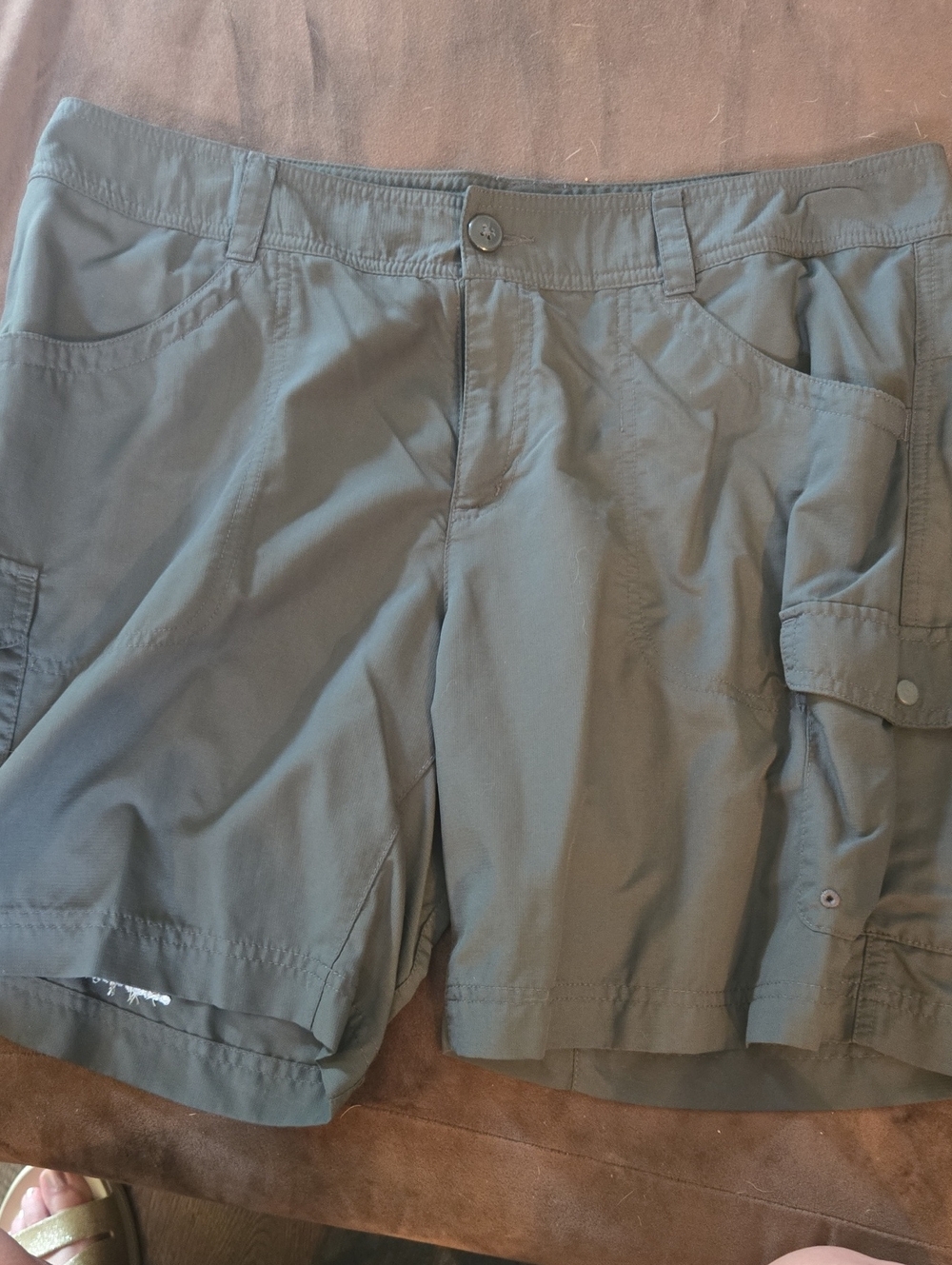 Women’s Colymbia Grey Cargo Shorts - Comfortable Everyday Wear